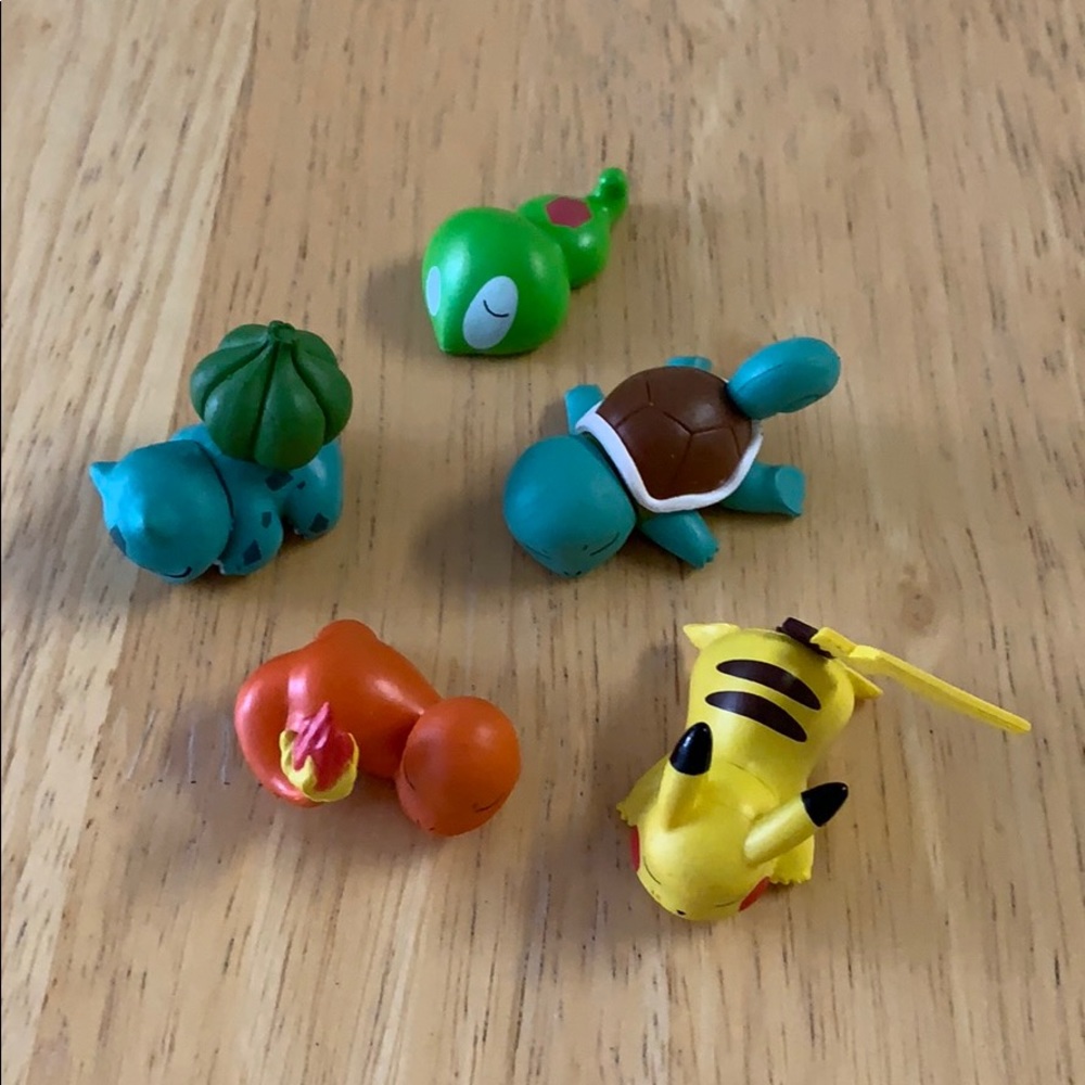 POKEMON FIGURES SET / PIKACHU SQUIRTLE BULBASAUR